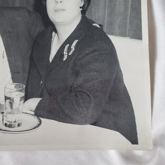 Eden Roc Club 8x10 Photo B&W Vintage Hollywood Couple? - Picture 8 of 9